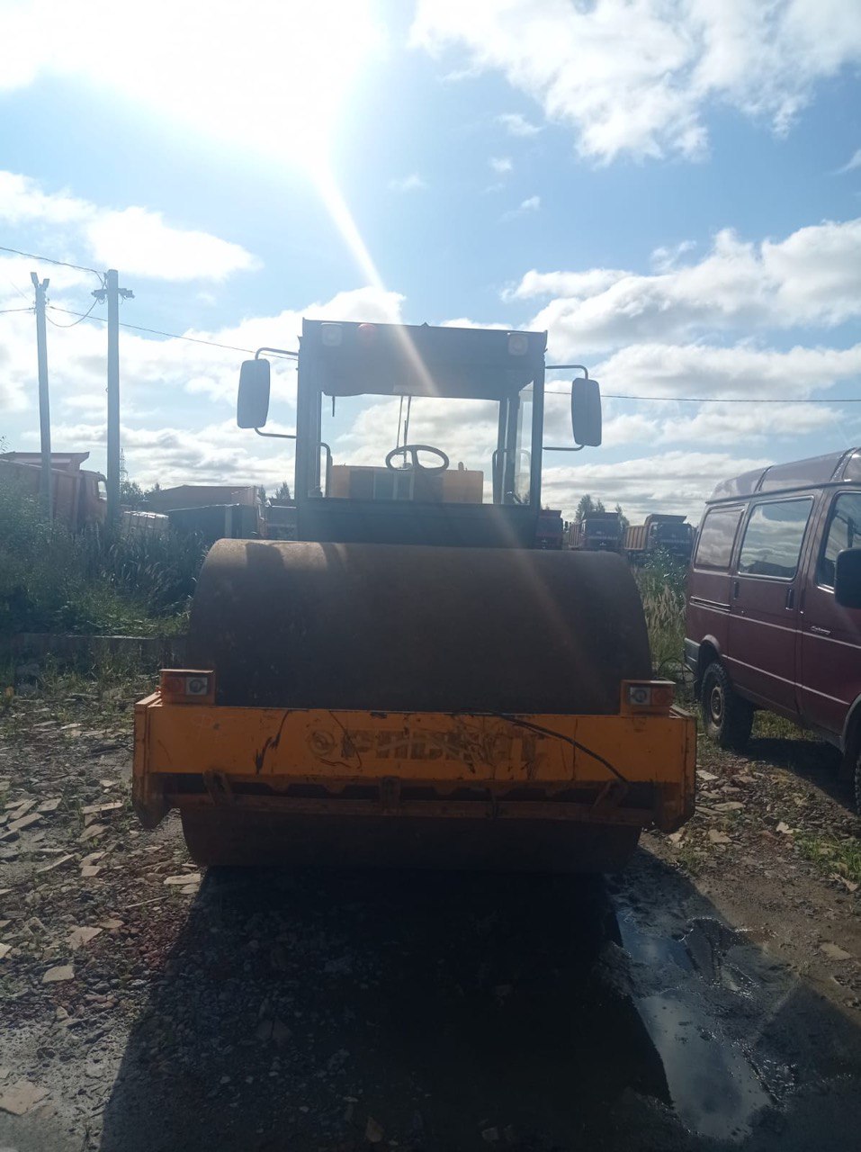 Каток вибрационный комбинированный двухосный ДУ-84