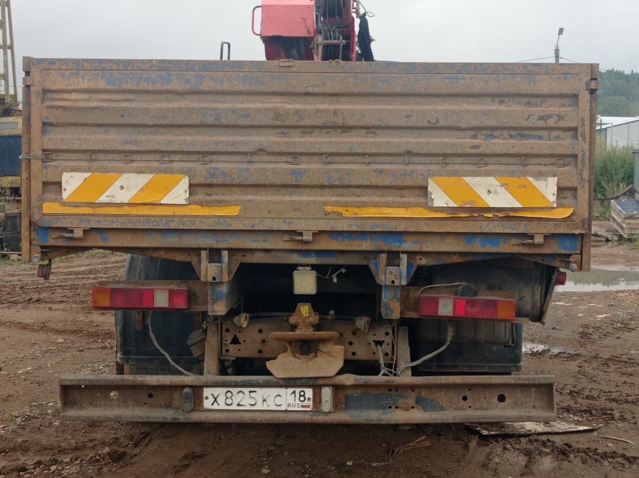 Грузовой бортовой 658600 с КМУ IT 150