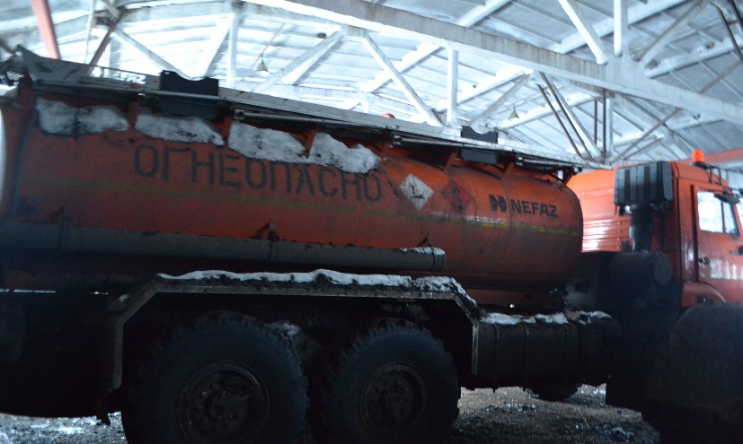 Автотопливозаправщик НЕФАЗ 66062-50 на шасси Камаз 43118