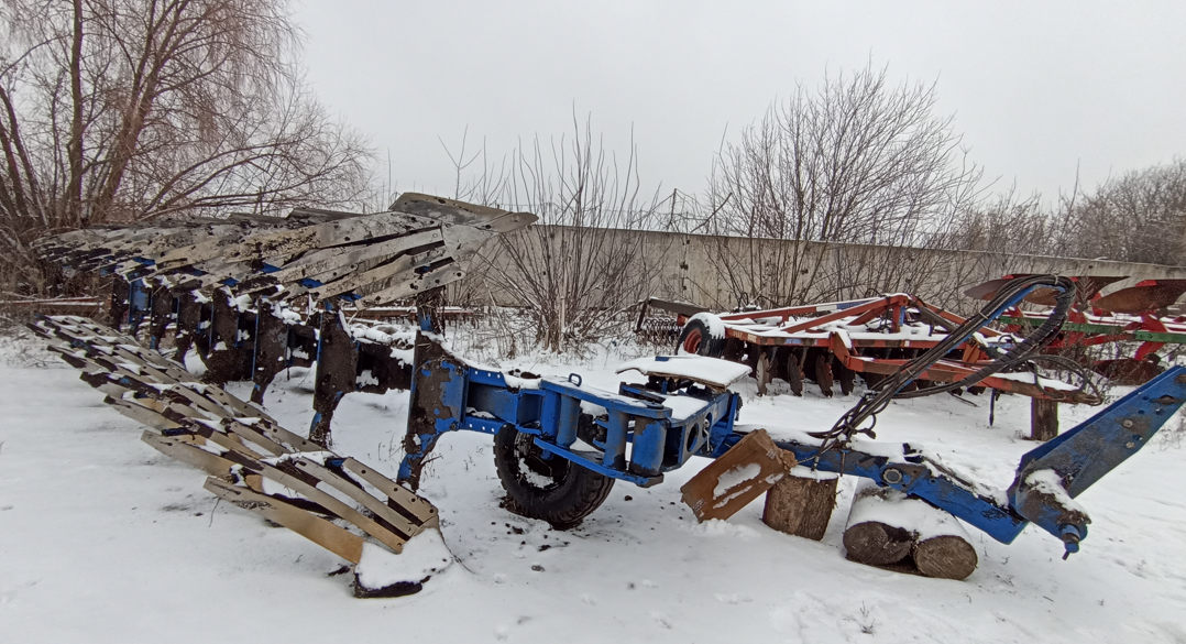 Полунавесной оборотный плуг ППО 8 (7+1)