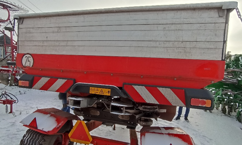 Разбрасыватель минеральных удобрений AMAZONE ZAM 3000