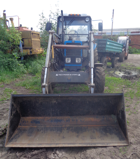 Погрузчик навесной фронтальный Универсал BASIC (с ковшом)