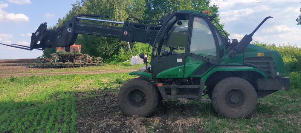 Погрузчик универсальный АМКОДОР 527 с телескопической стрелой