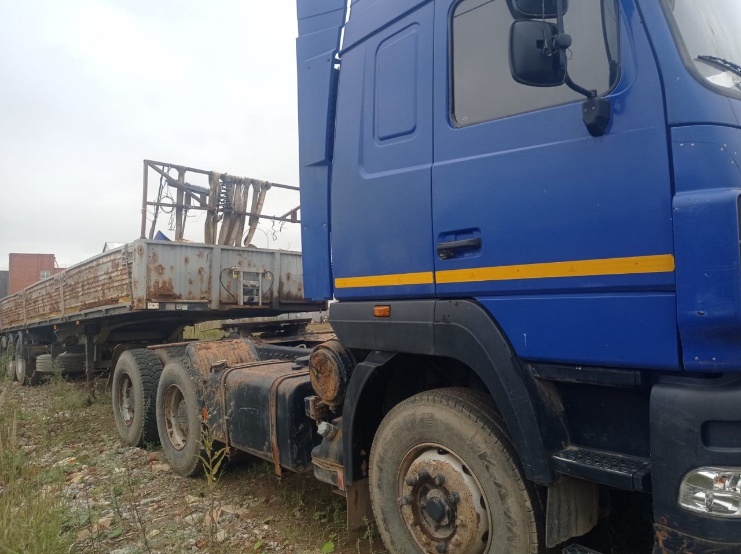 Тягач седeльный - МАЗ 6430С9-520-012