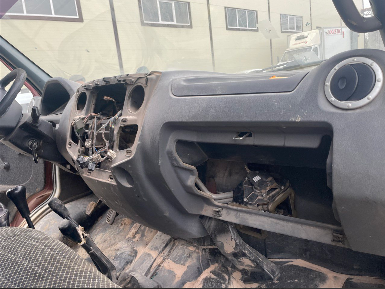 Фургон ГАЗ Соболь 27527