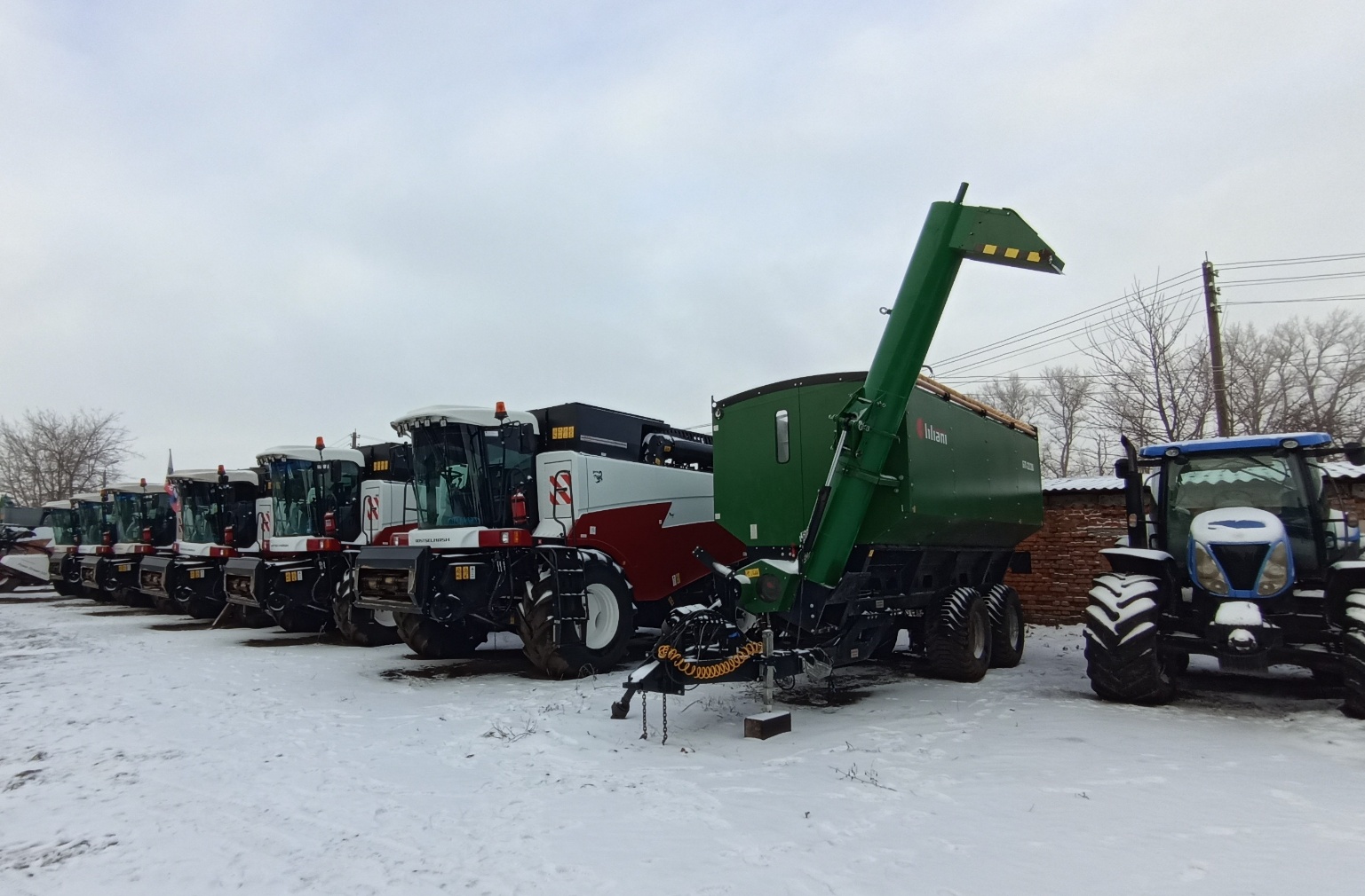 Бункер-перегрузчик Лилиани БП-22/28, 2022 г.в.