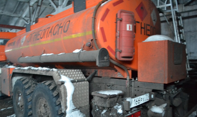 Автоцистерна Автотопливозаправщик (бензовоз) 7074А4-50 Шасси КамАЗ 43118-А5 (НЕФАЗ 66062-50)