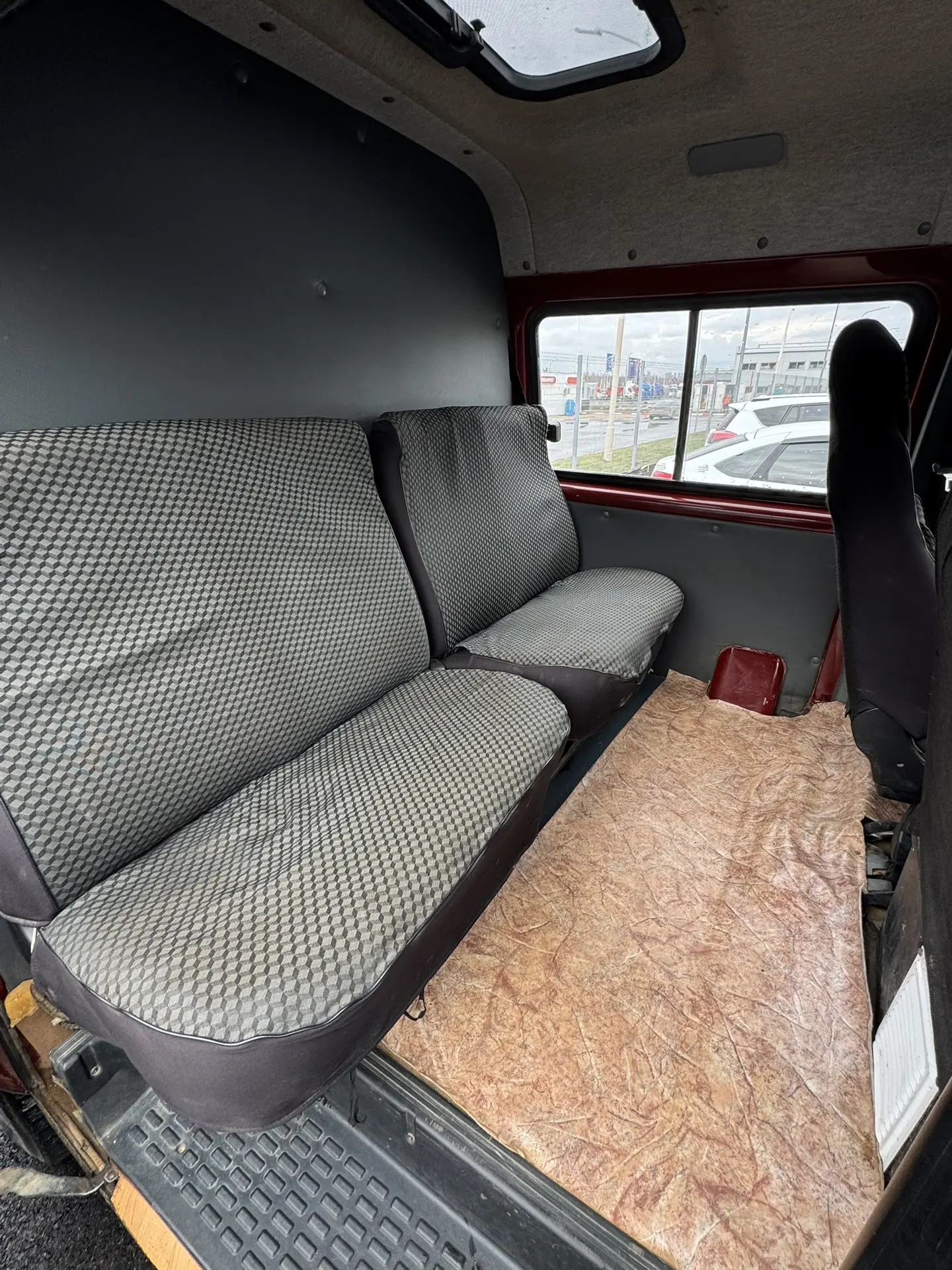 Фургон ГАЗ Соболь 27527