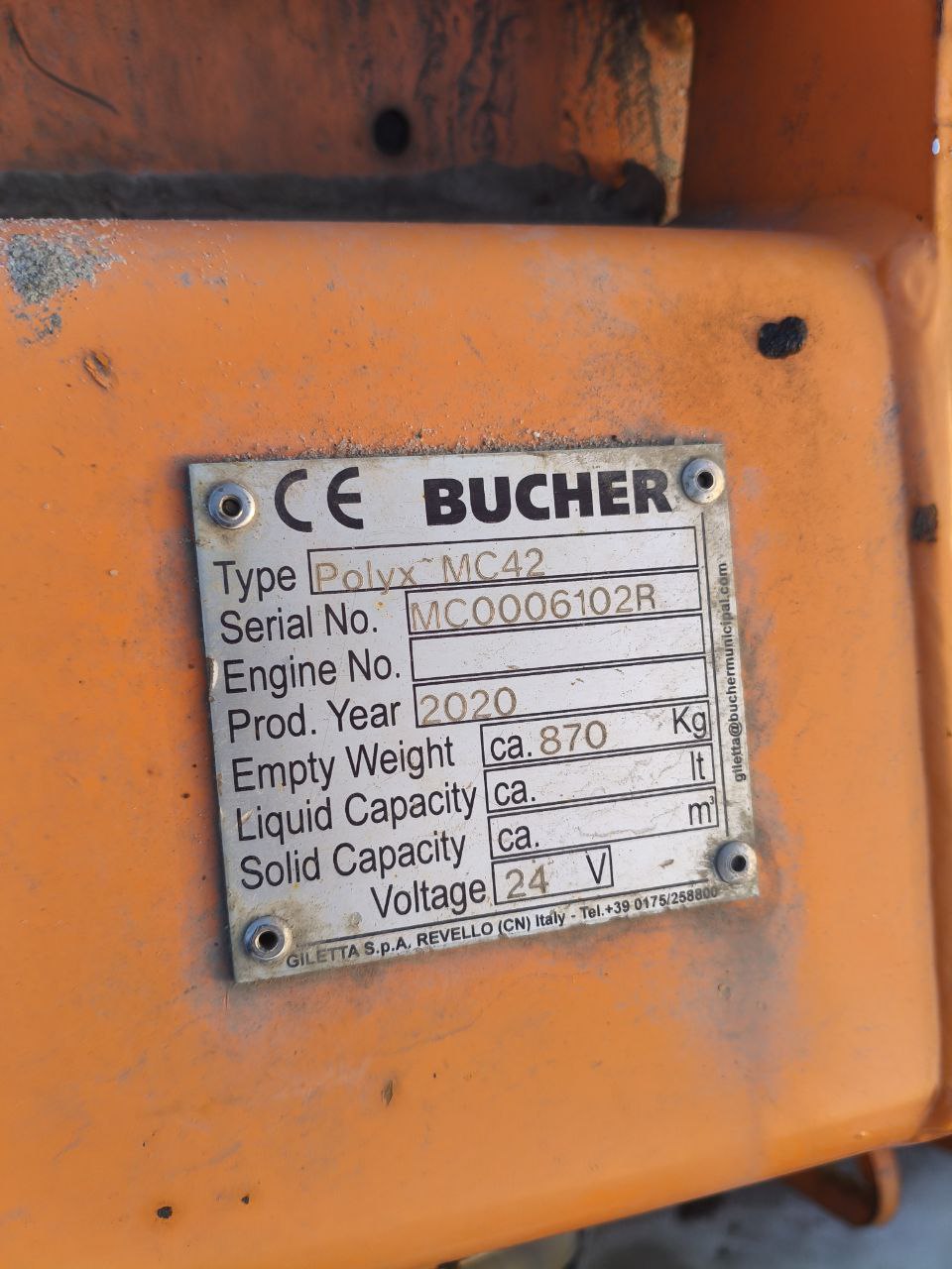 Передний поворотный отвал BUCHER Polyx MC42