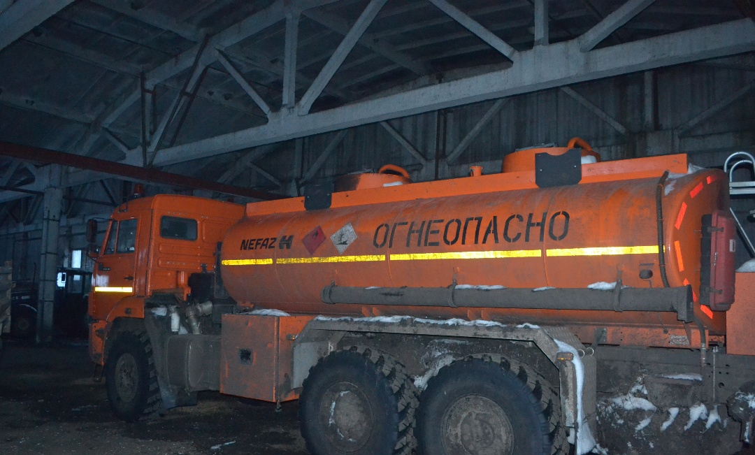 Автоцистерна Автотопливозаправщик (бензовоз) 7074А4-50 Шасси КамАЗ 43118-А5 (НЕФАЗ 66062-50)