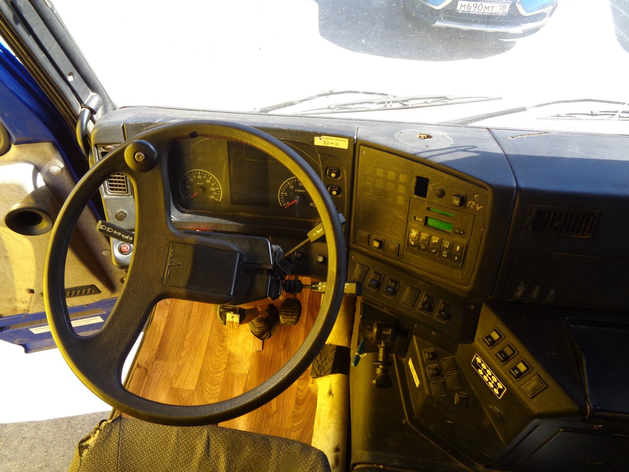 Тягач седeльный - МАЗ 6430С9-520-012