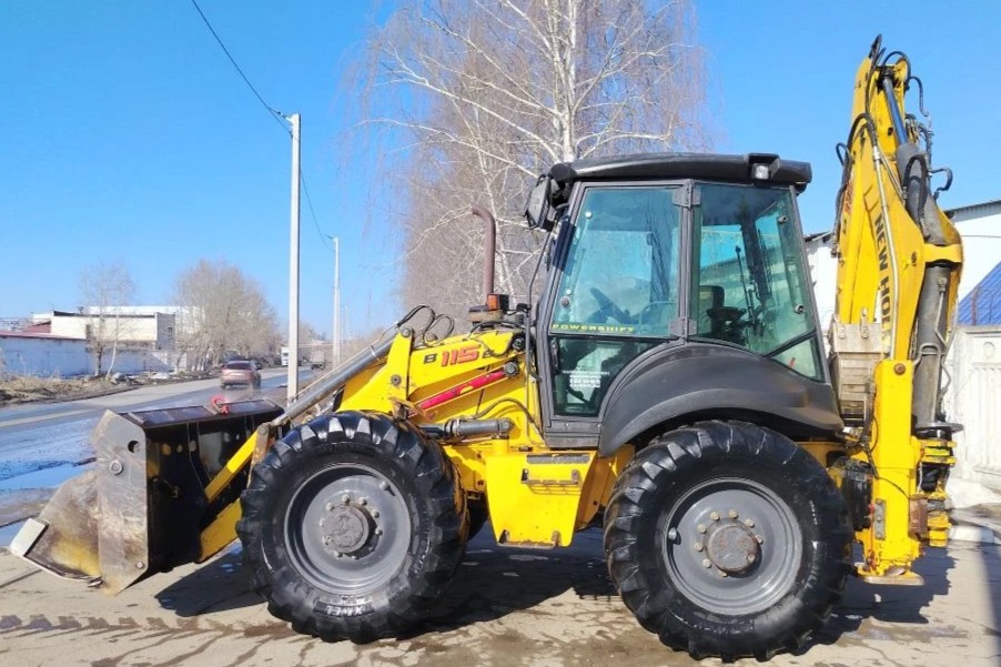Экскаватор-погрузчик NEW HOLLAND B115B
