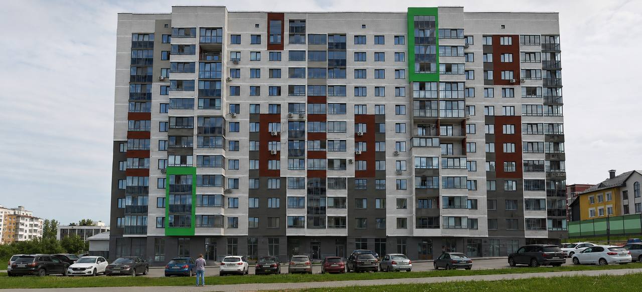 Продажа нежилого помещения (256,7 м²) в новом монолитном доме – 2022 г. Первый этаж + подвал, отдельный вход.
